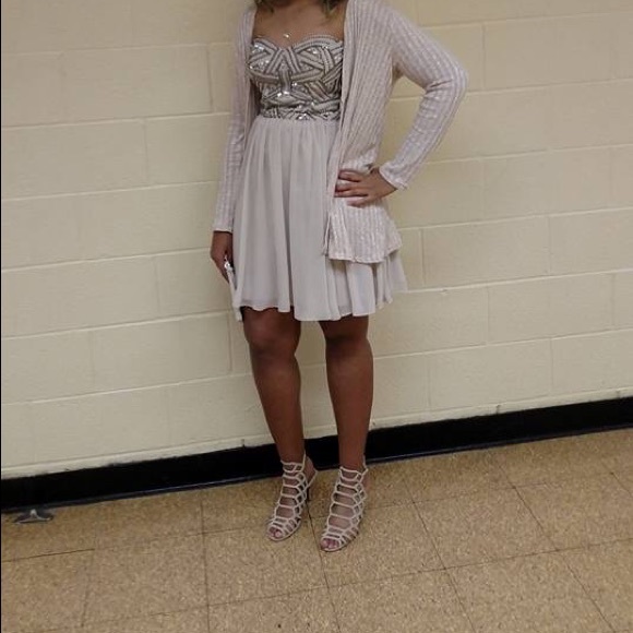 Light pink dress - Picture 2 of 7